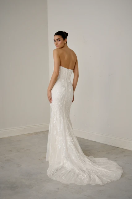 Ophelia 99373 — Justin Alexander Signature
