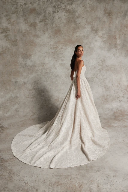 Yakira 99307 — Justin Alexander Signature
