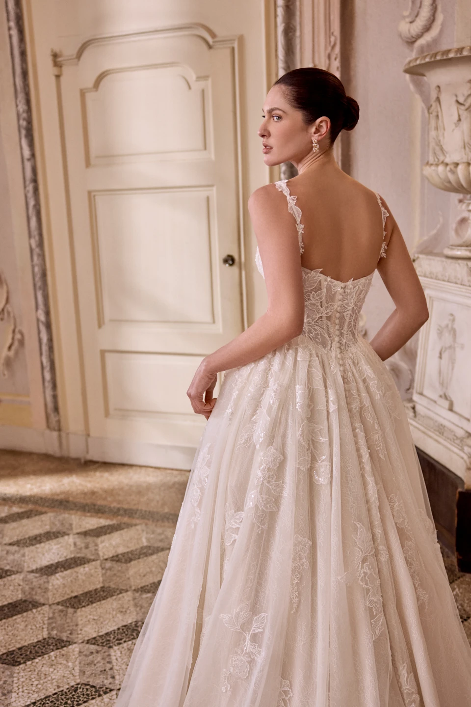 Laura 88487 — Justin Alexander